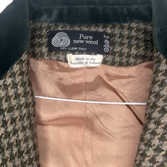 Vintage Irish Wool Blazer with Suede Collar Houndstooth - Picture 3 of 6